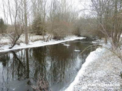 Villa de Pedraza y el Cañón del Río Cega; senderismo alpes